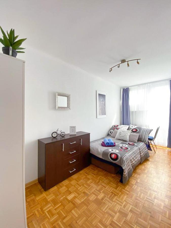 Room №3 Grzybowska 5 The Very Center Of Warsaw Luaran gambar